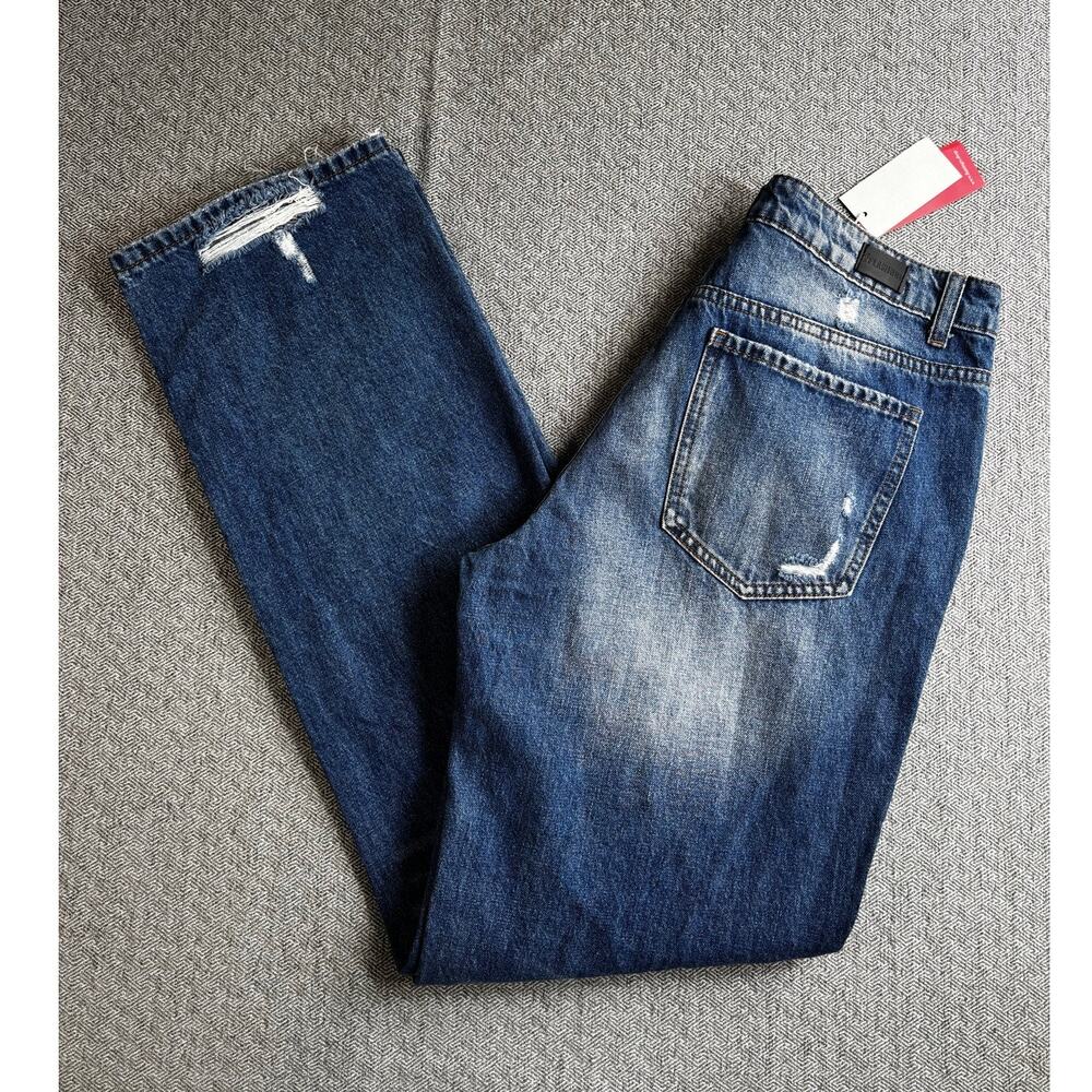 Flamingo NWT Sz L Distressed Jeans Tapered Leg Medium Wash Blue Denim